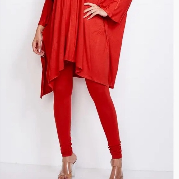 ❤️Red Oversized Poncho and Leggings Set❤️ - Picture 3 of 3